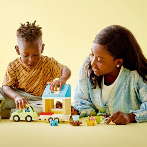 Klocki DUPLO 10986 Dom rodzinny na kółkach LEGO Klocki DUPLO 10986 Dom rodzinny na kółkach LEGO