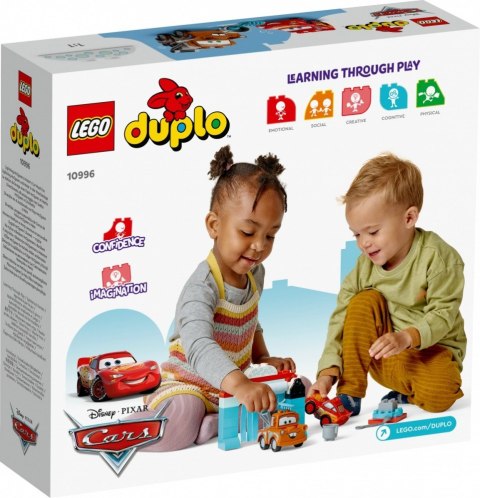 Klocki DUPLO 10996 Disney and Pixars Cars Zygzak McQueen i Złomek - myjnia LEGO Klocki DUPLO 10996 Disney and Pixars Cars Zygzak McQueen i Złomek - myjnia LEGO