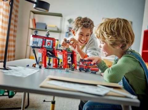 Klocki City 60414 Remiza strażacka z wozem strażackim LEGO Klocki City 60414 Remiza strażacka z wozem strażackim LEGO
