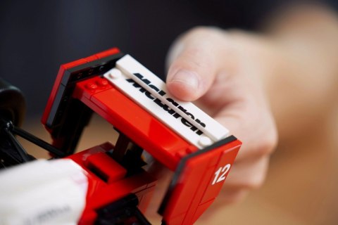 Klocki Icons 10330 McLaren MP4/4 i Ayrton Senna LEGO Klocki Icons 10330 McLaren MP4/4 i Ayrton Senna LEGO