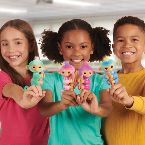 Figurka interaktywna Fingerlings Małpka Różowa Harmony Cobi Figurka interaktywna Fingerlings Małpka Różowa Harmony Cobi