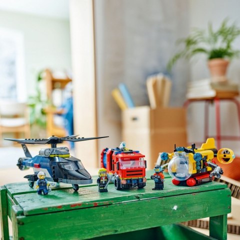 Klocki City 60462 Zestaw z helikopterem, wozem strażackim i łodzią LEGO Klocki City 60462 Zestaw z helikopterem, wozem strażackim i łodzią LEGO