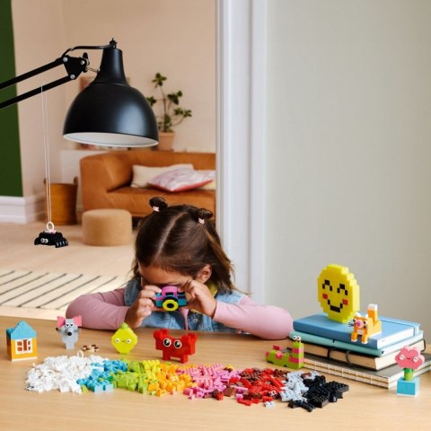 Klocki Classic 11042 Kreatywna skrzynka szczęścia LEGO Klocki Classic 11042 Kreatywna skrzynka szczęścia LEGO