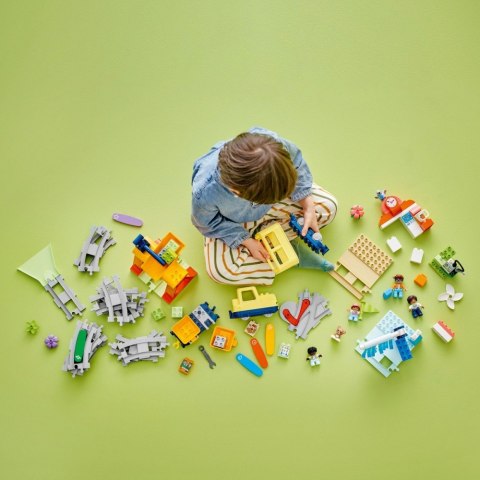 Klocki DUPLO 10428 Duży interaktywny pociąg miejski LEGO Klocki DUPLO 10428 Duży interaktywny pociąg miejski LEGO