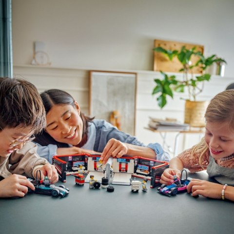 Klocki City 60444 F1 Garaż i bolidy Mercedes-AMG i Alpine LEGO Klocki City 60444 F1 Garaż i bolidy Mercedes-AMG i Alpine LEGO