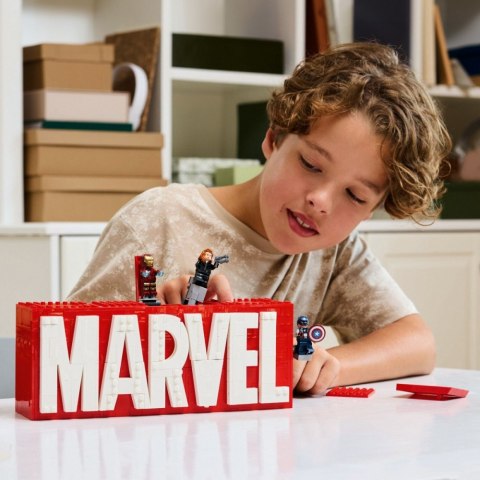 Klocki Super Heroes 76313 Logo MARVEL z minifigurkami LEGO Klocki Super Heroes 76313 Logo MARVEL z minifigurkami LEGO