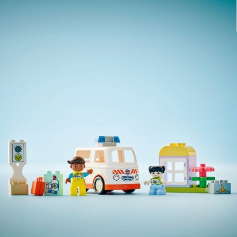 Klocki DUPLO 10447 Karetka z kierowcą LEGO Klocki DUPLO 10447 Karetka z kierowcą LEGO