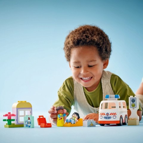 Klocki DUPLO 10447 Karetka z kierowcą LEGO Klocki DUPLO 10447 Karetka z kierowcą LEGO