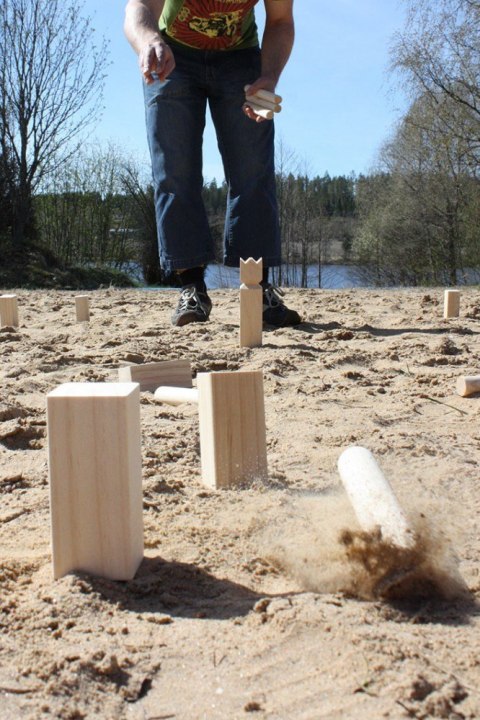 Gra Kubb w kartonowym opakowaniu Tactic Gra Kubb w kartonowym opakowaniu Tactic