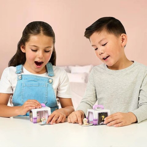 Zestaw Little Live Pets - Families display 8 sztuk Cobi Zestaw Little Live Pets - Families display 8 sztuk Cobi