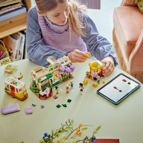 Klocki Friends 42671 Zielona kawiarnia i kwiaciarnia LEGO Klocki Friends 42671 Zielona kawiarnia i kwiaciarnia LEGO