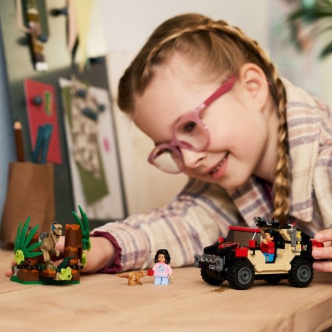 Klocki Jurassic World 76972 Ucieczka terenówką przed raptorem LEGO