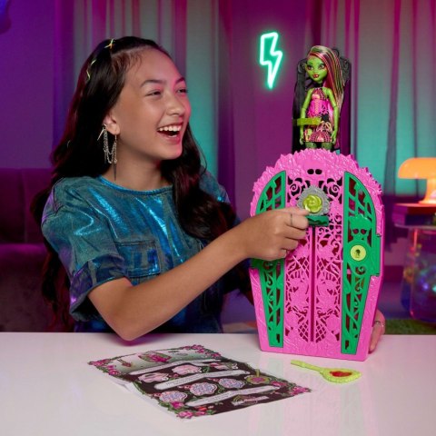 Lalka Monster High Straszysekrety Venus McFlytrap Mattel