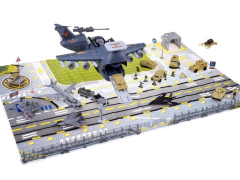 JOKOMISIADA Duża baza wojskowa lotnisko samolot mata lotniska ZA4777