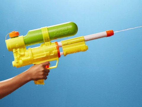 Hasbro Super poręczny pistolet na wodę dla dzieci żółty Nerf Soa XP50 ZA5185