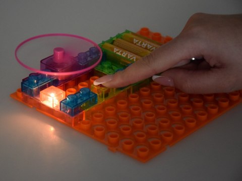 JOKOMISIADA Mały elektryk Zestaw do budowy bloków elektronicznych 120 projektów ZA5241