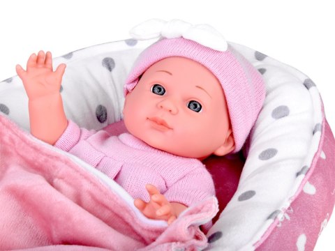 JOKOMISIADA Lalka Bobas z Łóżeczkiem w Różowym Ubranku Niemowlak ZA5855