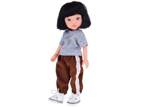 JOKOMISIADA Lovely Girl Lalka z krótkimi czarnymi włosami w sportowym stroju 33cm ZA5849
