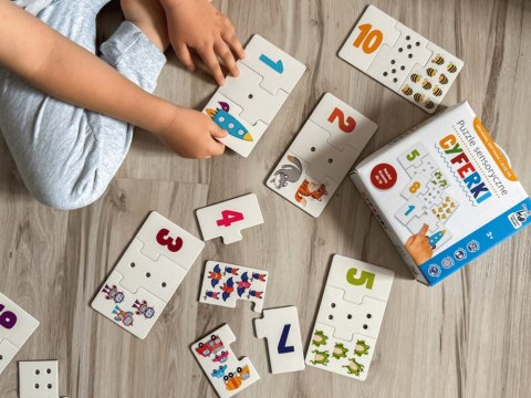 Kapitan Nauka Kapitan Nauka Puzzle sensoryczne Cyferki - dotykam, układam i uczę się ZA6085