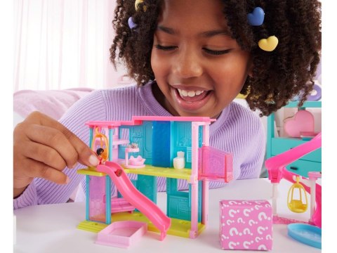 Mattel Mattel Mini BarbieLand Domek dla lalek + lalka i pupil + akcesoria ZA6039 B