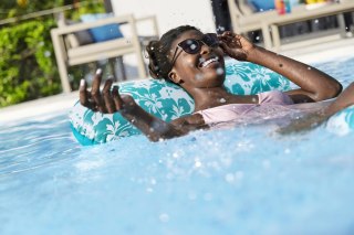 Bestway Dmuchany Materac Do Pływania Siatkowy Miętowy 140 x 87 cm Bestway 43839