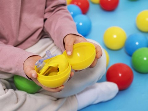 Bestway Bestway Suchy basen z kulkami KWIATOWY 102x25cm + 50 piłek i zabawki 52466