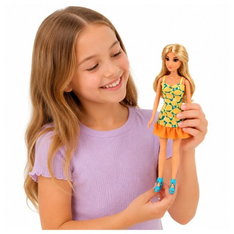 LEAN Toys Lalka Anlily W Żółtej Sukience Z Kotek Meble Ogrodowe Parasol Akcesoria