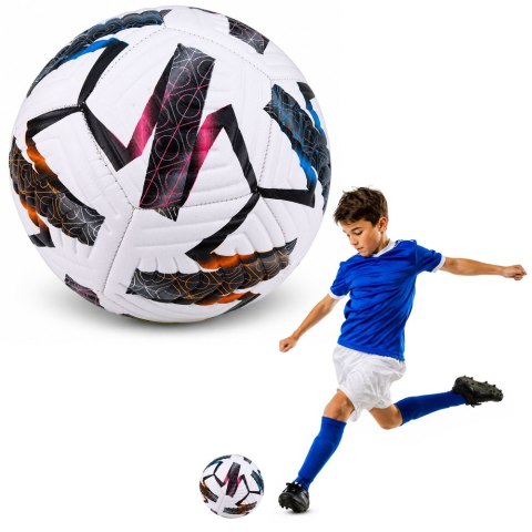 LEAN Toys Piłka Nożna Treningowa Do Nogi Na Trawę Boisko Biała Wzory 22cm r.5