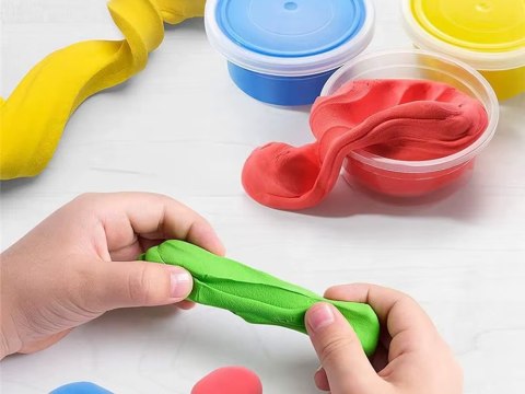 JOKOMISIADA Kreatywny Zestaw DIY do Robienia Kwiatów Masa Plastyczna Wazon 28 el ZA6414