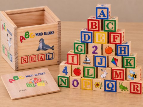 JOKOMISIADA Drewniane klocki edukacyjne - litery, cyfry i obrazki ALFABET 27ele ZA6239