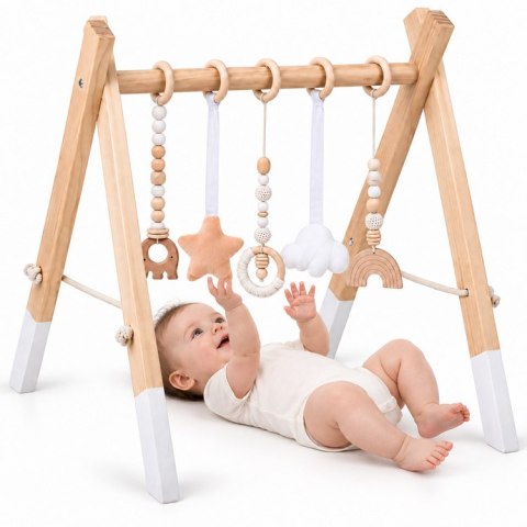 JOKOMISIADA Drewniany Stojak Edukacyjny Baby Gym z 5 zawieszkami dla niemowląt ZA6490