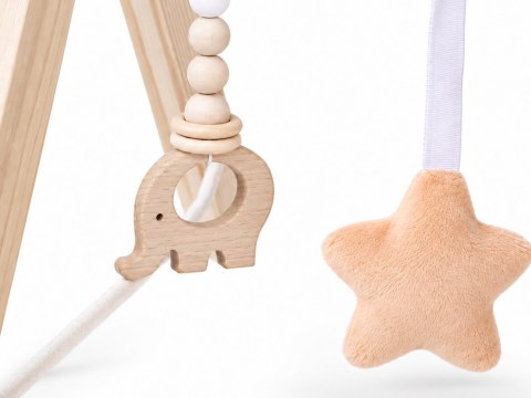 JOKOMISIADA Drewniany Stojak Edukacyjny Baby Gym z 5 zawieszkami dla niemowląt ZA6490