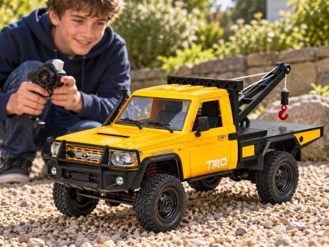 JOKOMISIADA Samochód zdalnie sterowany Toyota Land Cruiser 1:12 4×4 Wyciągarka RC0766