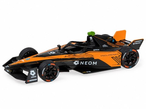 JOKOMISIADA AUTO metalowe Model bolidu NEOM McLaren Formula E 1:24 ZA6397
