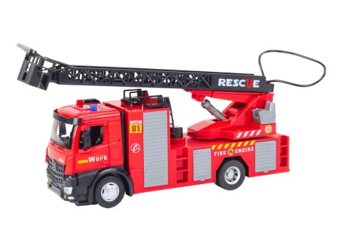 LEAN Toys Wóz Strażacki Z Wysięgnikiem Światła Dźwięki Woda Czerwony